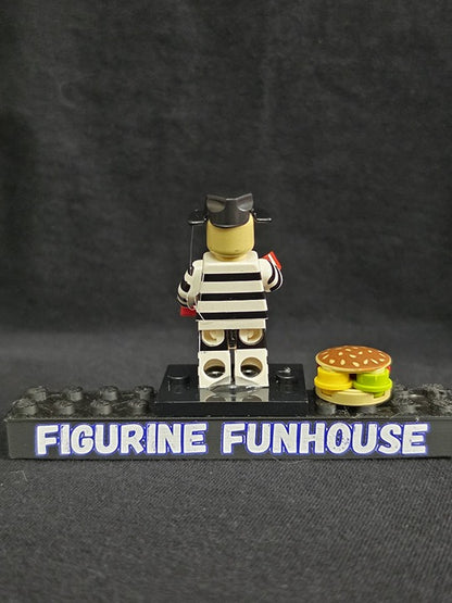 Hamburglar / Burger / Striped Outfit / Mascot / Minifigure / LEGO Compatible