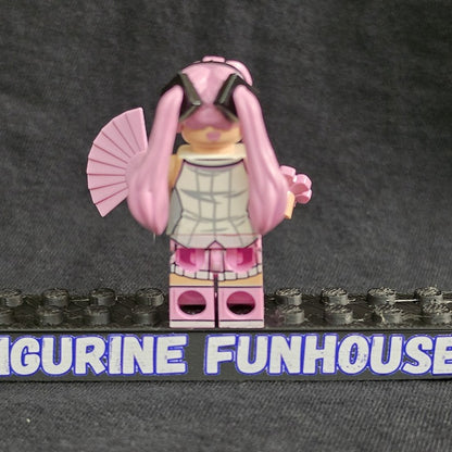 Sakura Miku Pink Cherry Blossom with Guitar / Minifigure / LEGO Compatible