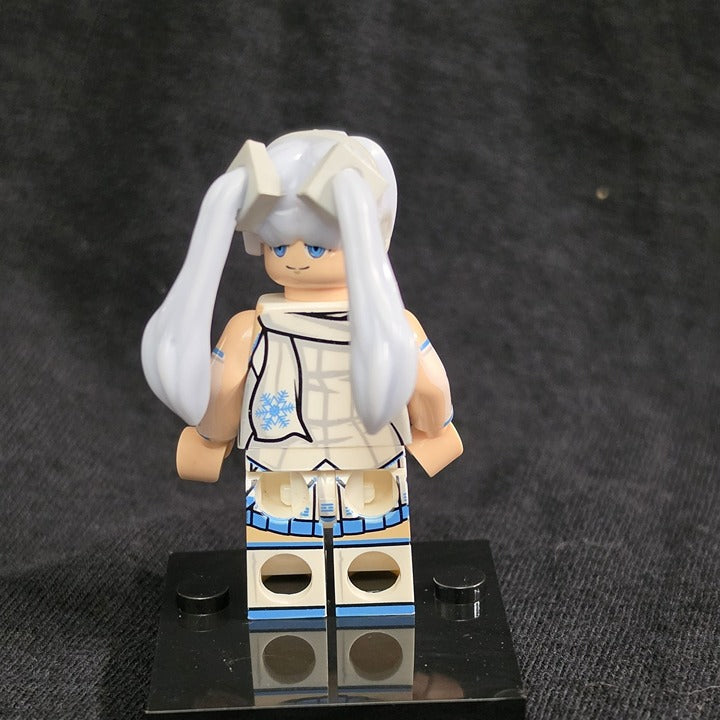 Snow Miku Winter Hatsune Miku with Guitar / Minifigure / LEGO Compatible