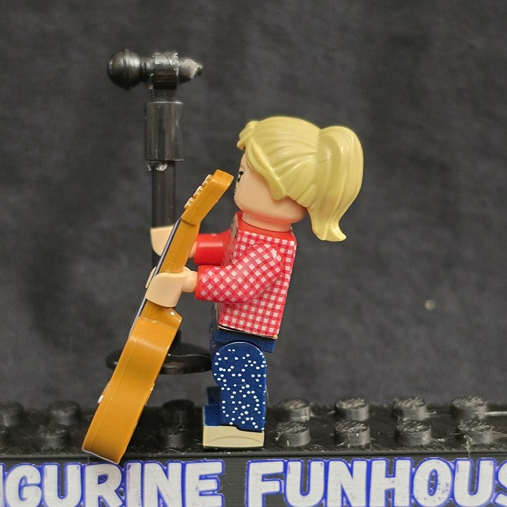 Dolly Parton Country Plaid with Guitar / Minifigure / LEGO Compatible