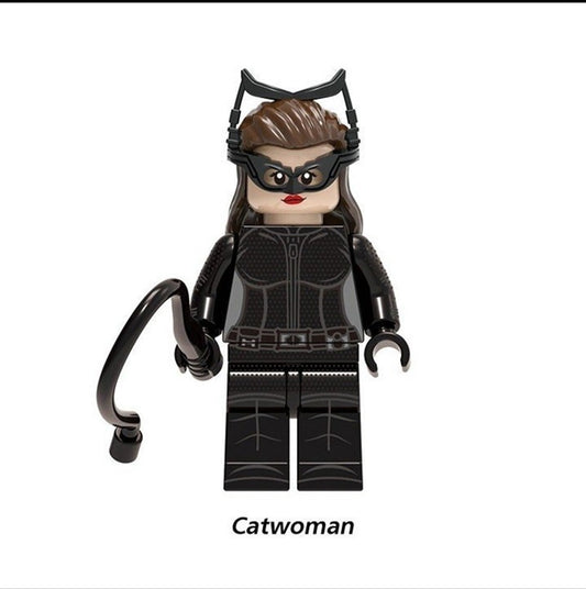 Catwoman & Whip / The Dark Knight Rises / DC / Minifigure / LEGO Compatible